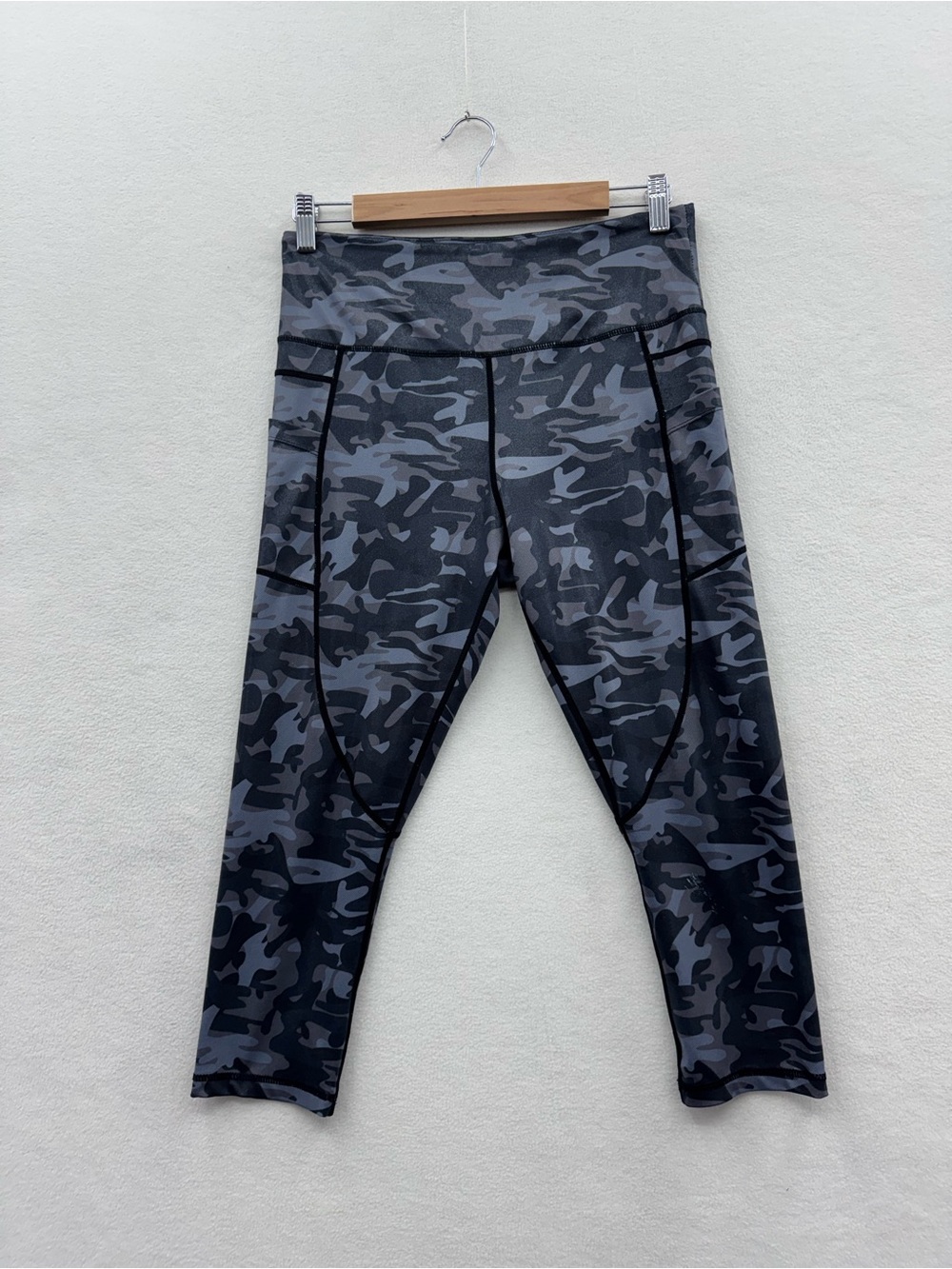 Zyia Leggings Women’s 12 Gray Camo Shimmer Pockets Compression Shiney